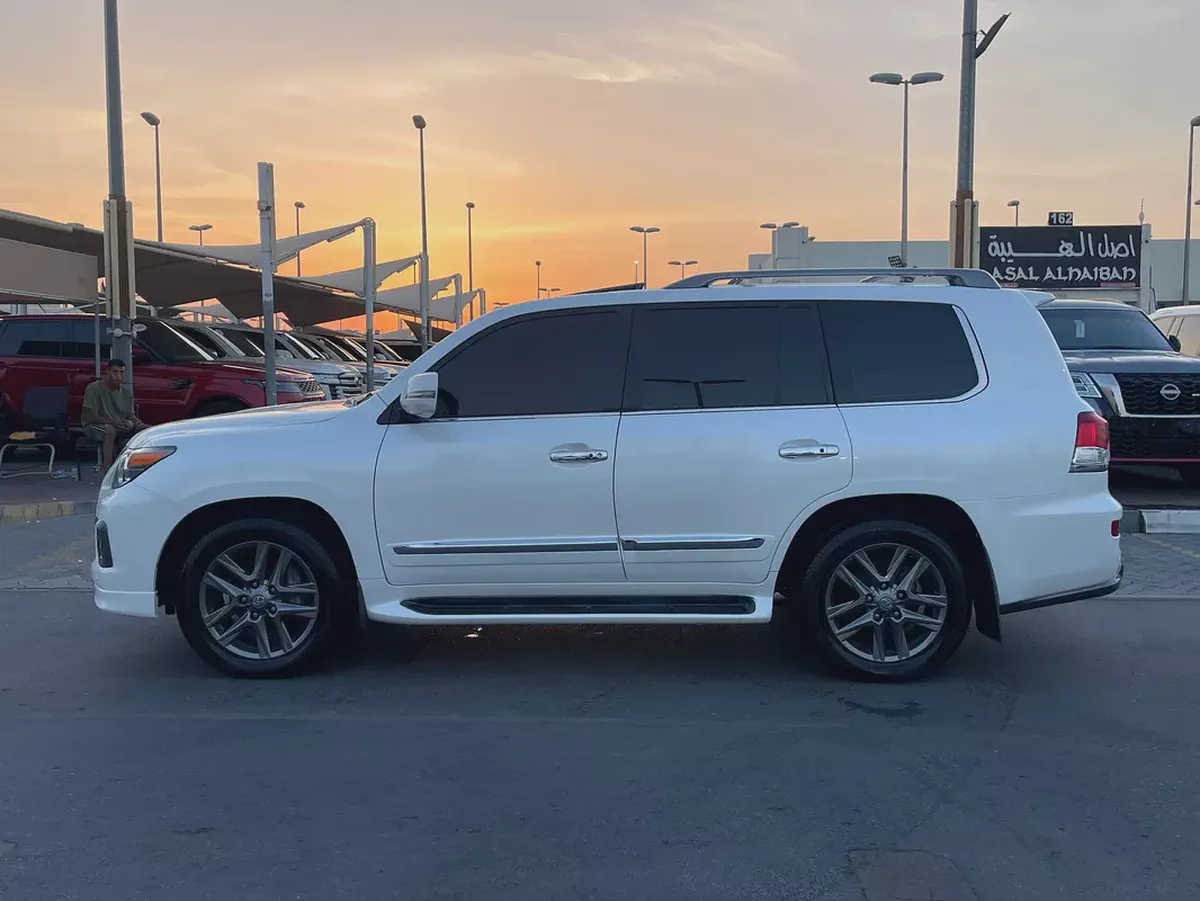 لكزس LX570 ابيضLexus LX 570 Sport 2014 | GCC Specs | Excellent Condition-2-2