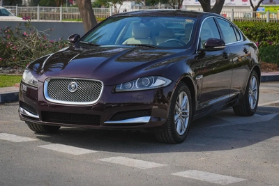JAGUAR XF LUXURY 2013!! GCC SPECS!! FULL SERVICE HISTORY FROM AL TAYER-2