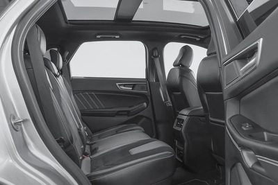 2,265 AED / 60 months | 0% DP | 2023 Ford Edge ST / Ford Warranty / Full Ford Service History-12
