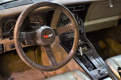 Chevrolet Corvette C3 ( COLLECTOR EDITION ) 1982 Model!! in Copper / Golden Color! American Specs-8