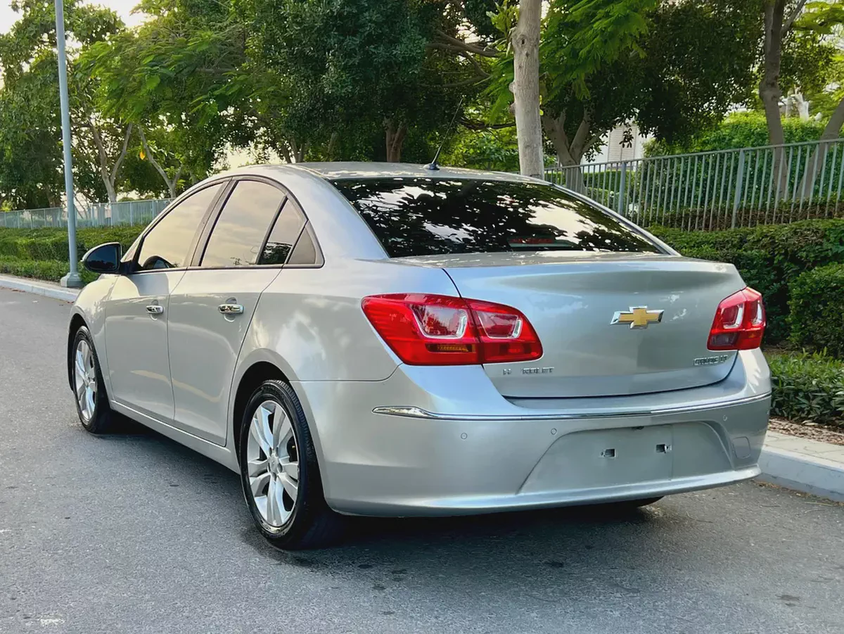 Chevrolet Cruze LTZ 2017, GCC Specs - Excellent Condition!-4-4