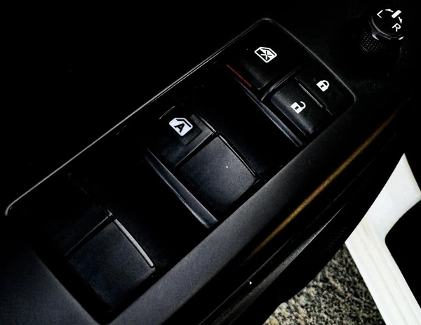 Toyota Hilux GLX Automatic | 2.7 L | 2020 | GCC | Accident-Free | In Excellent Condition | 1092 P.M