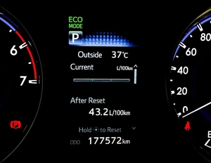 Toyota Hilux GLX Automatic | 2.7 L | 2020 | GCC | Accident-Free | In Excellent Condition | 1092 P.M