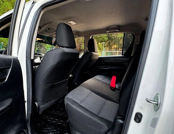 Toyota Hilux GLX Automatic | 2.7 L | 2020 | GCC | Accident-Free | In Excellent Condition | 1092 P.M