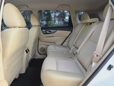 Nissan X-Trail S 2020 GCC Specs - Reliable Family SUV-12
