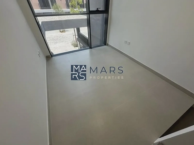 | BRAND NEW | 3 BEDROOM END UNIT | PRIME LOCATION |-13