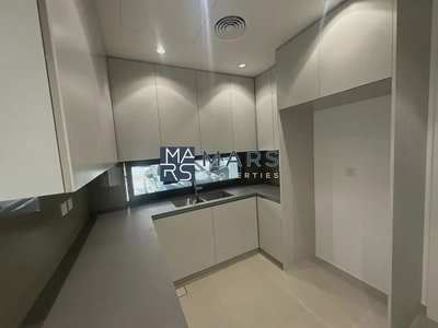 | BRAND NEW | 3 BEDROOM END UNIT | PRIME LOCATION |-21
