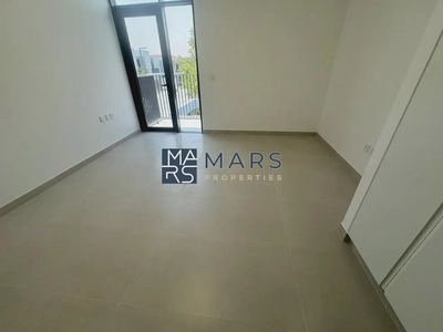 | BRAND NEW | 3 BEDROOM END UNIT | PRIME LOCATION |-5