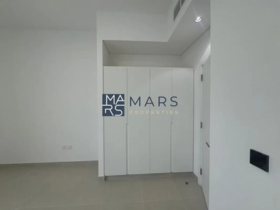 | BRAND NEW | 3 BEDROOM END UNIT | PRIME LOCATION |-7