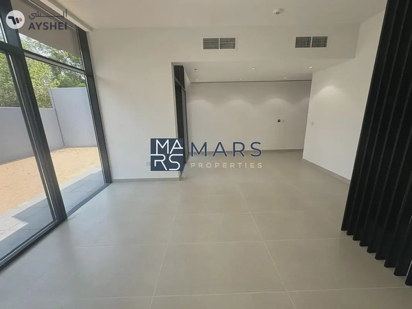 | BRAND NEW | 3 BEDROOM END UNIT | PRIME LOCATION |