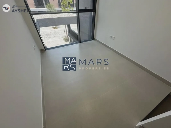 | BRAND NEW | 3 BEDROOM END UNIT | PRIME LOCATION |