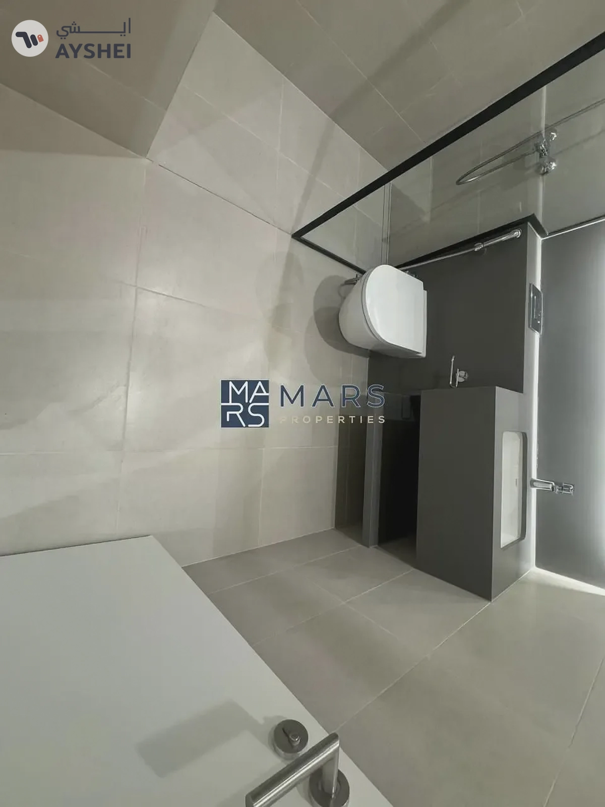| BRAND NEW | 3 BEDROOM END UNIT | PRIME LOCATION |-1-1