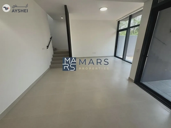 | BRAND NEW | 3 BEDROOM END UNIT | PRIME LOCATION |