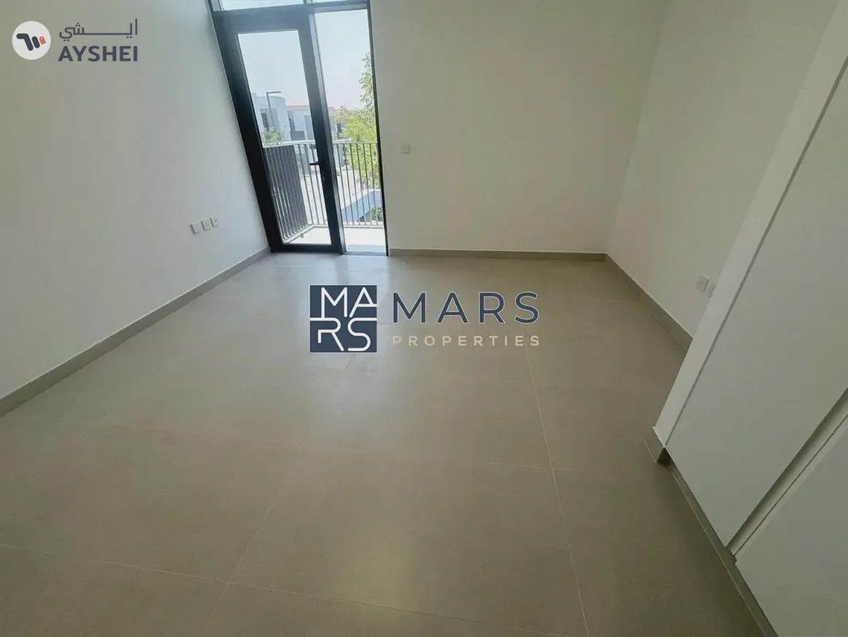 | BRAND NEW | 3 BEDROOM END UNIT | PRIME LOCATION |-5-5