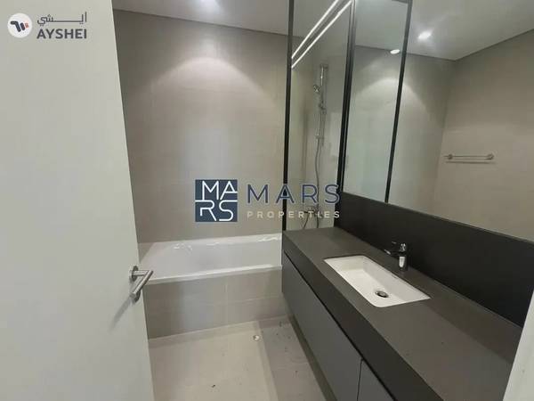 | BRAND NEW | 3 BEDROOM END UNIT | PRIME LOCATION |