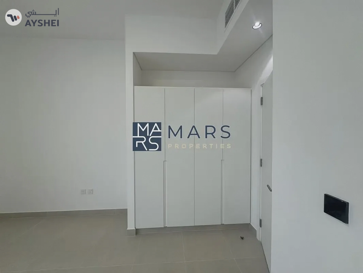 | BRAND NEW | 3 BEDROOM END UNIT | PRIME LOCATION |-7-7