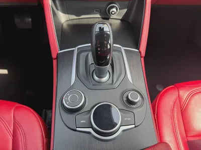2019 Pristine Alfa Romeo Stelvio S | GCC Specs-9