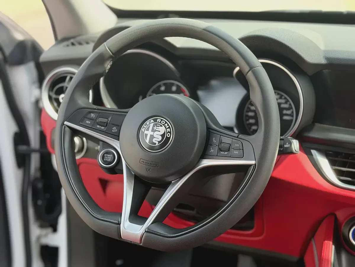 2019 Pristine Alfa Romeo Stelvio S | GCC Specs-5-5