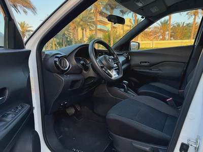 Nissan Kicks 2020 white Full Options// Clean Car-11