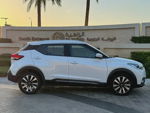 Nissan Kicks 2020 white Full Options// Clean Car