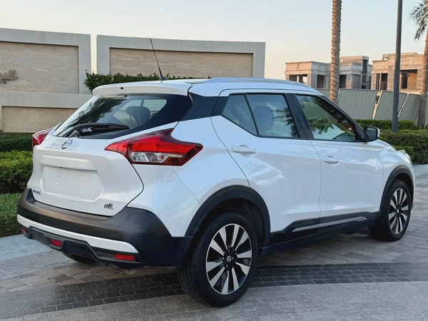 Nissan Kicks 2020 white Full Options// Clean Car