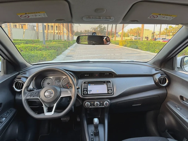Nissan Kicks 2020 white Full Options// Clean Car