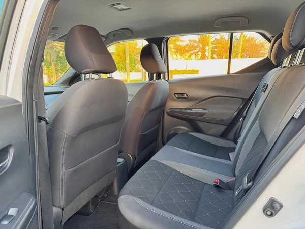 Nissan Kicks 2020 white Full Options// Clean Car