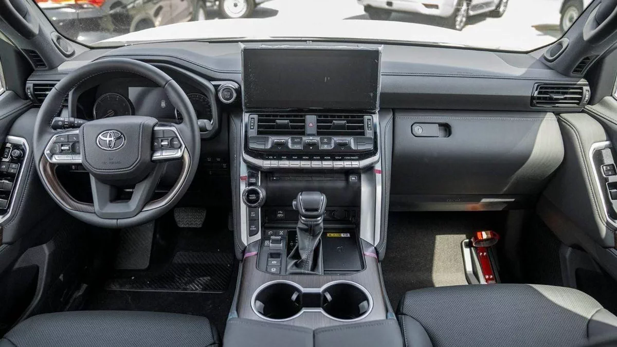 Toyota Land Cruiser VX Toyota Land Cruiser 300 VX 3.3 2025 DIESEL-6-0