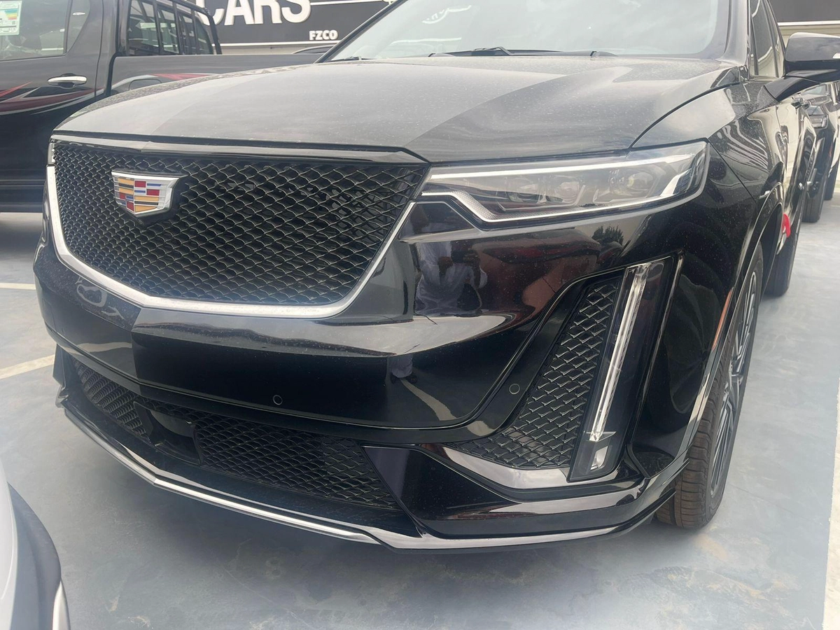 Cadillac Escalade 6.2L Sport Platinum VIP 2026-2-2