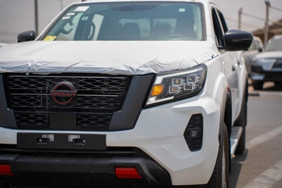 NISSAN NAVARA 2.5 DIESEL PRO4X 4X4 AT 2025-18
