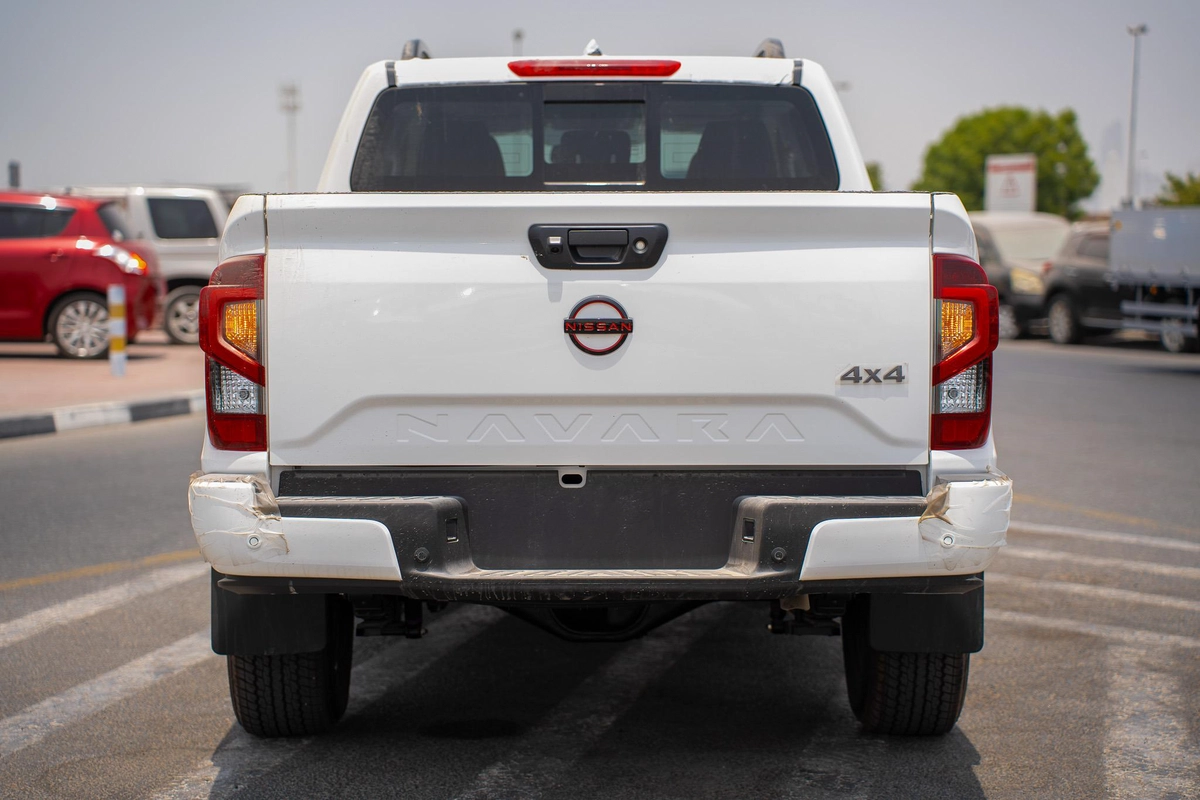 NISSAN NAVARA 2.5 DIESEL PRO4X 4X4 AT 2025-3-3