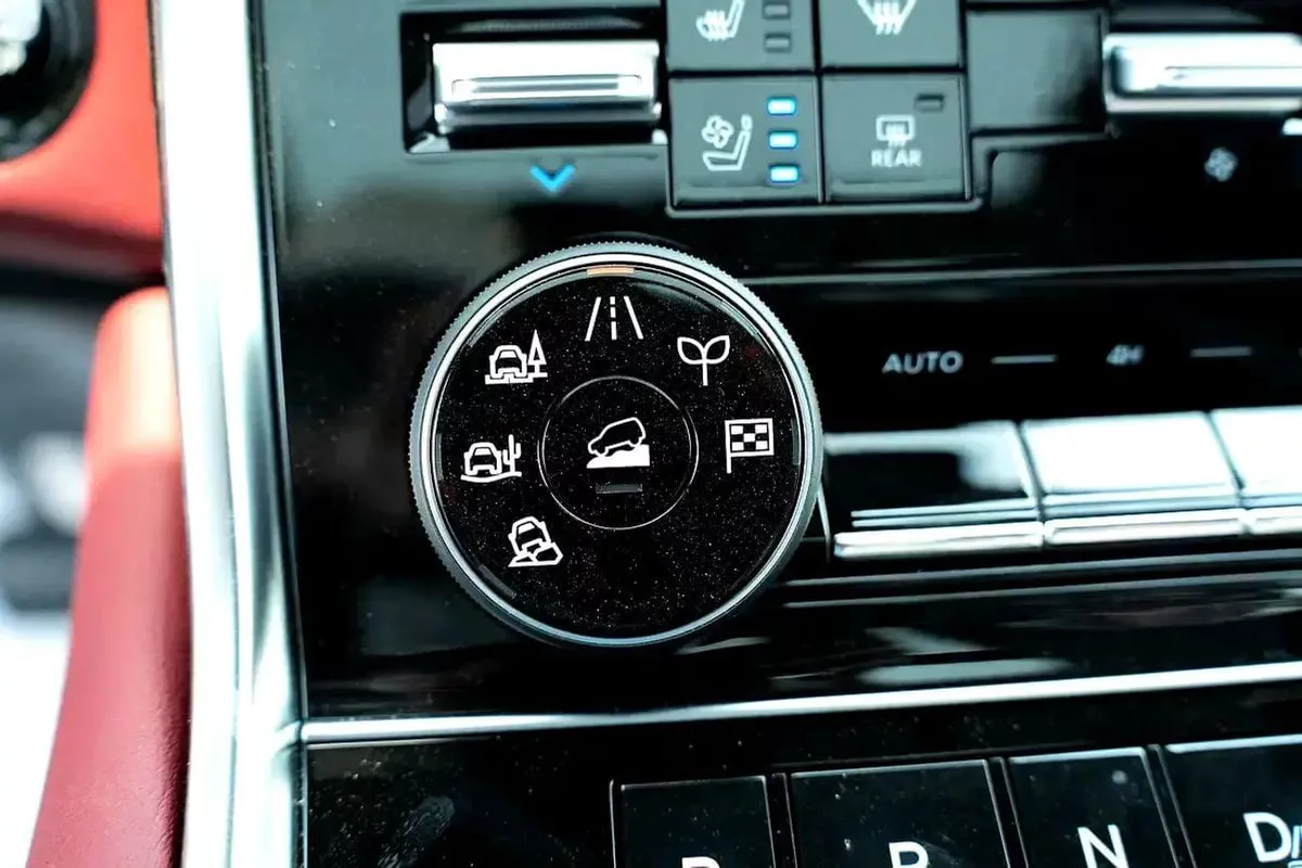 Nissan Patrol LE PLATINUM CITY Nissan Patrol LE Platinum Twin Turbo V6 2026 GCC specs (FOR EXPORT ONLY)-12-0
