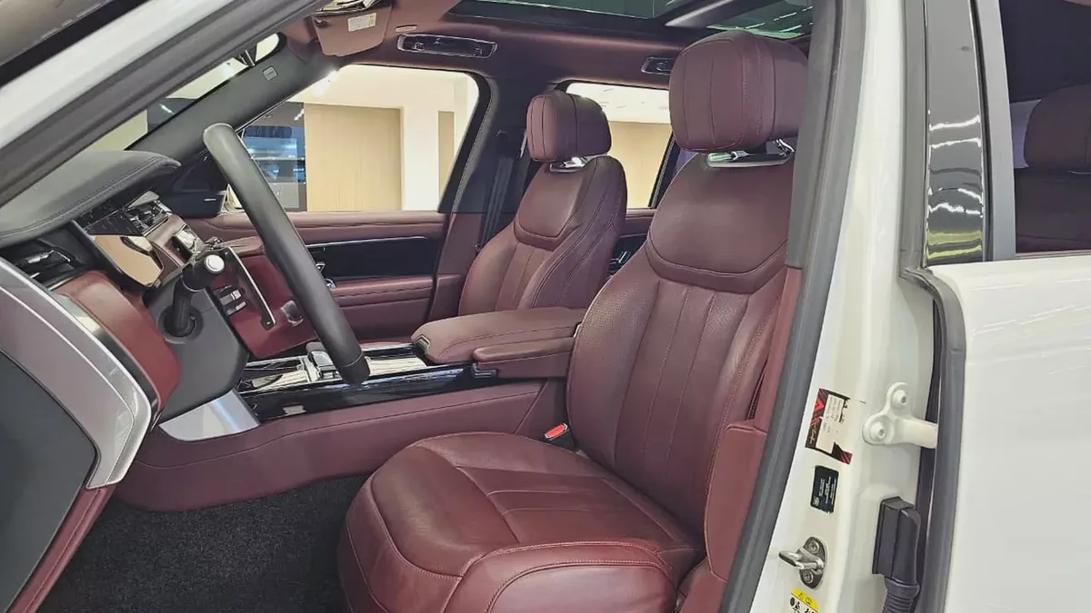 RANGE ROVER - VOGUE - HSE P400 - V6 CYLNDERS - 2023 MODEL - GCC SPECS - 103,000KM-10-10
