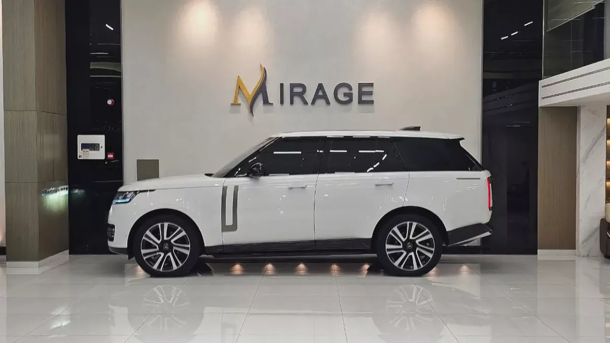 RANGE ROVER - VOGUE - HSE P400 - V6 CYLNDERS - 2023 MODEL - GCC SPECS - 103,000KM-18-18