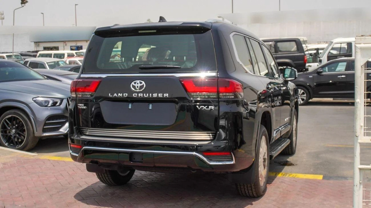 Toyota Land Cruiser VXR TWIN TURBO 3.5L V6
