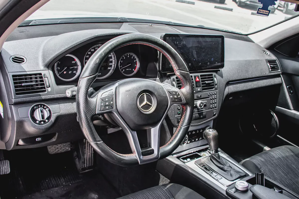 2009 Mercedes-Benz C-Class C250 | Japanese Specs | Pristine Condition-13-13