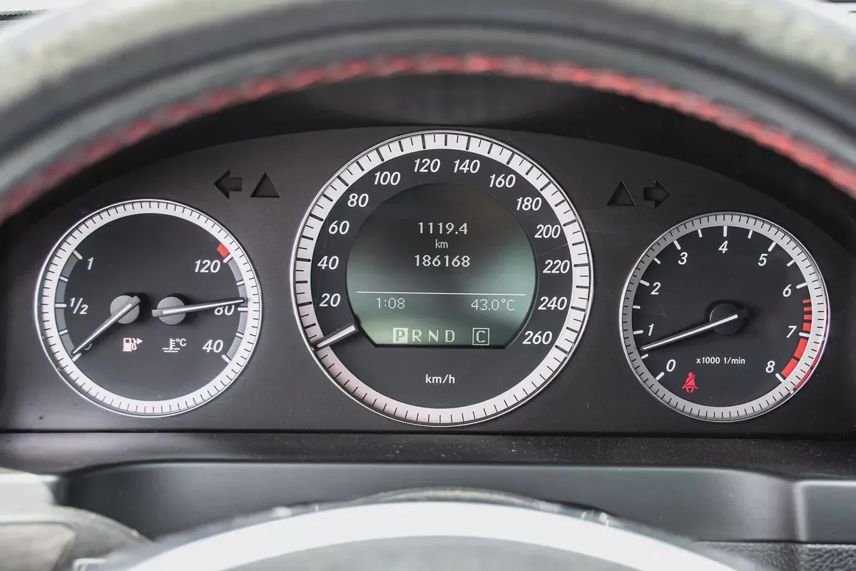 2009 Mercedes-Benz C-Class C250 | Japanese Specs | Pristine Condition-8-8