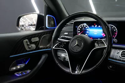 Mercedes-Benz Maybach GLS 600 Night Series-5