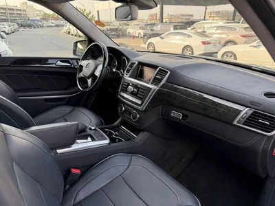 Mercedes Benz GL550-9