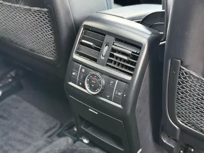 Mercedes Benz GL550-11