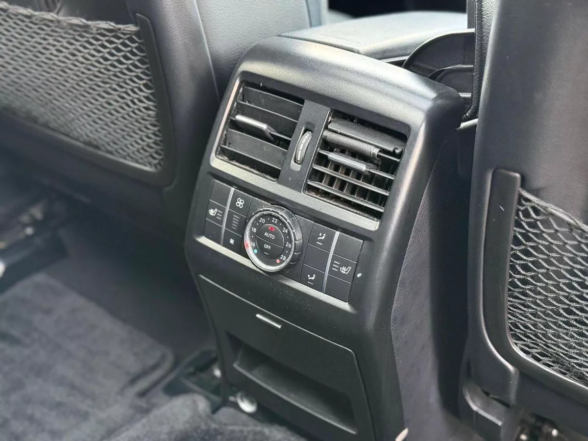 Mercedes Benz GL550-11-0