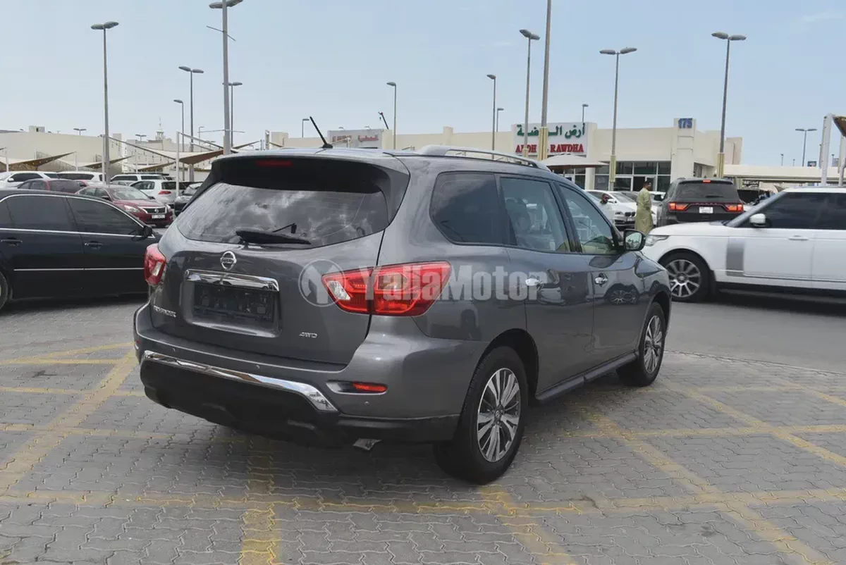 Used Nissan Pathfinder 2020-2-2
