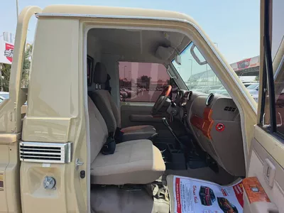 Toyota Land Cruiser 70 Series LC 76 70th Anniversary 2022 GCC Specs-9