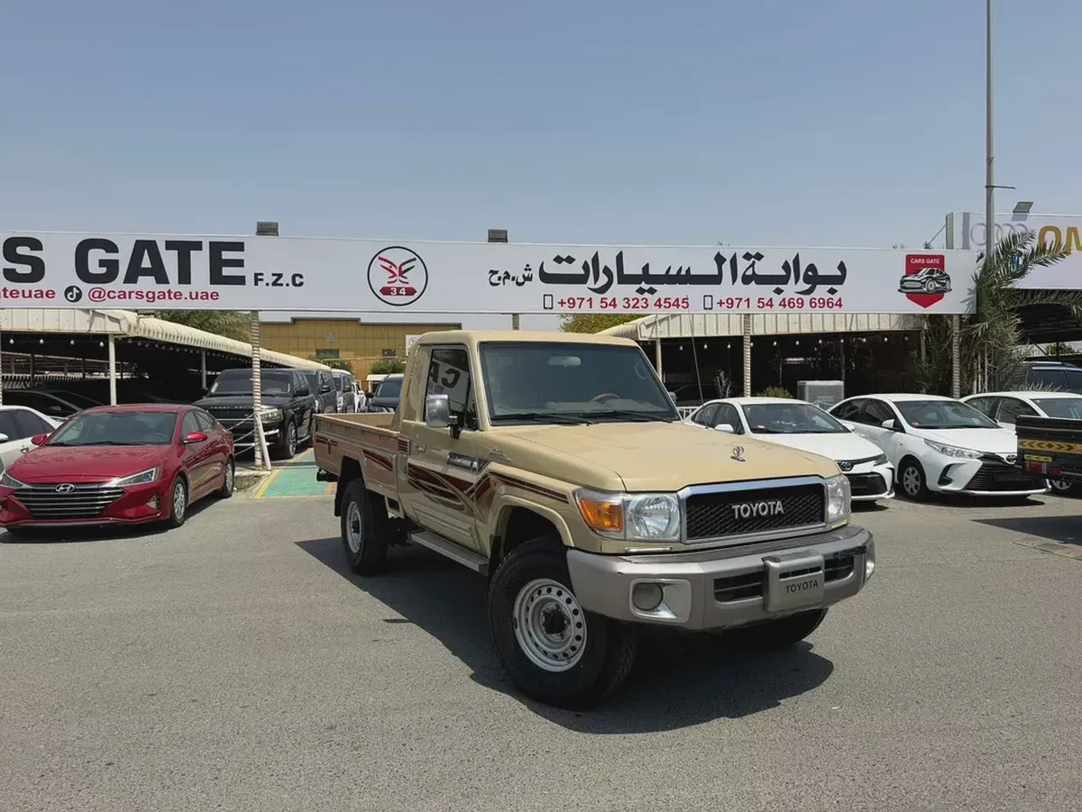 Toyota Land Cruiser 70 Series LC 76 70th Anniversary 2022 GCC Specs-1-1