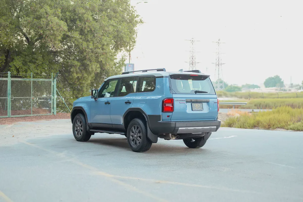 AED 3,601/month |  Prado Advanture | Al-Futtaim Warranty | GCC Specs | REF#T24812-4-4