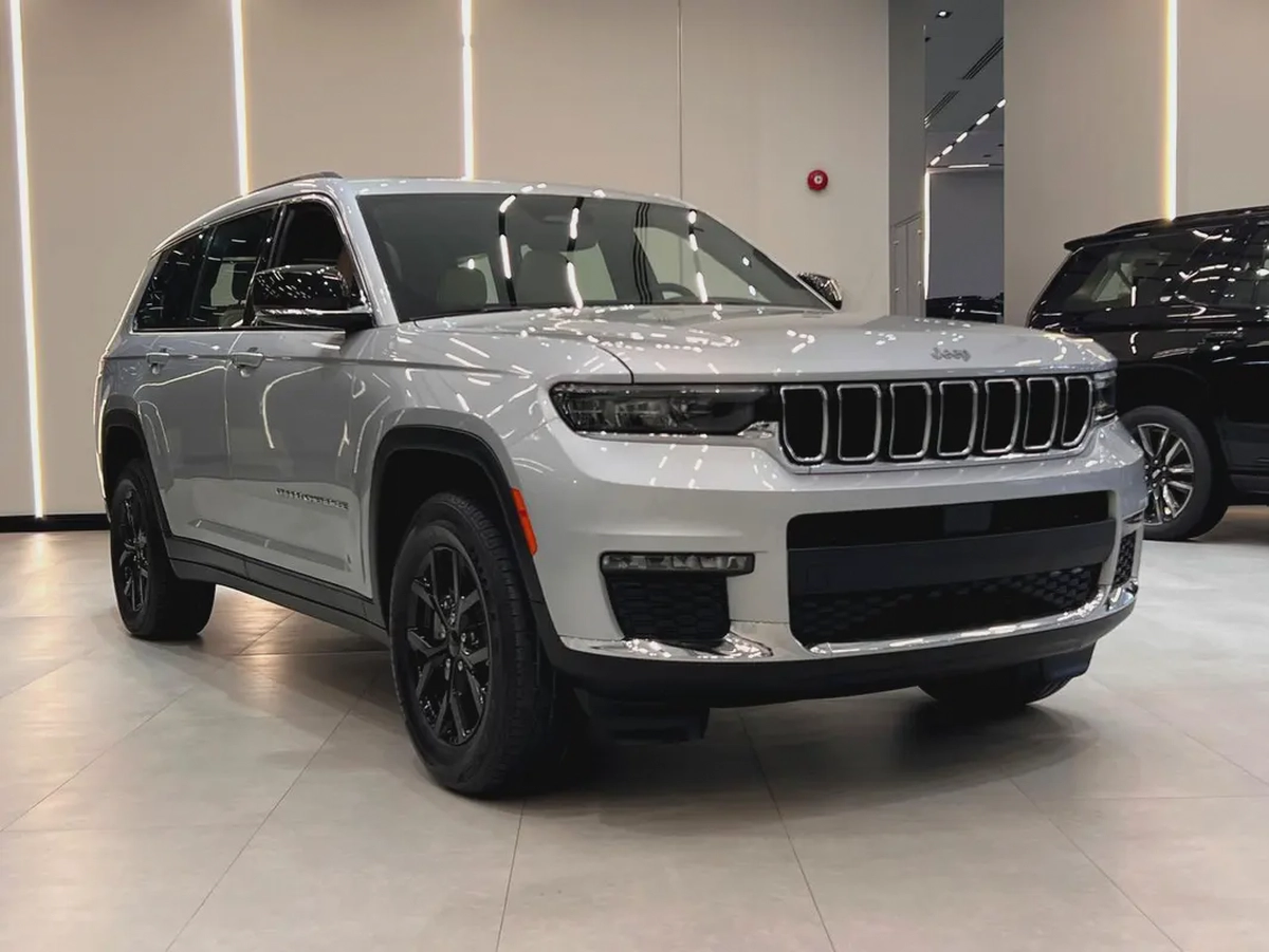 !! 2023!! Jeep | Grand Cherokee L | Limited | GCC Specs | Under Dealers Warranty | Just 55000 Driven