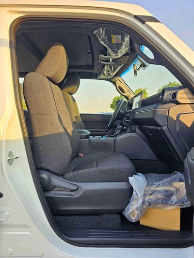 Toyota Prado VXR ALL ROUNDER TURBO STD / 2.8L DIESEL V4 / SUNROOF / COOL BOX (CODE # P28AR2)-9