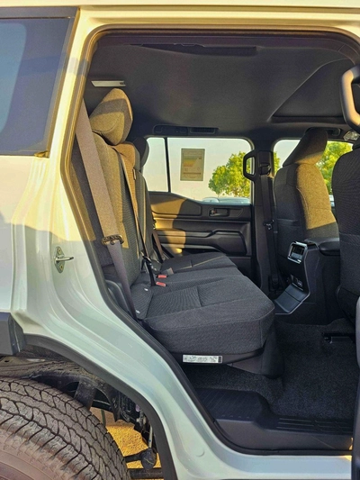 Toyota Prado VXR ALL ROUNDER TURBO STD / 2.8L DIESEL V4 / SUNROOF / COOL BOX (CODE # P28AR2)-11