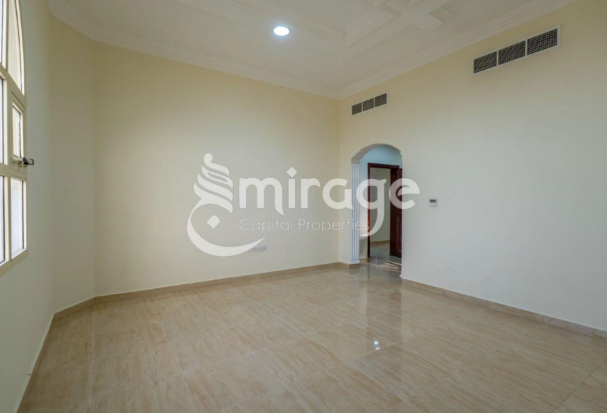Spacious 4BR Villa | Huge Plot | Vacant | MBZ