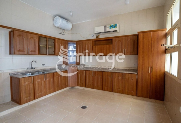 Spacious 4BR Villa | Huge Plot | Vacant | MBZ